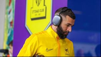 Benzema, del cielo al infierno: cierra sus redes sociales ante duras críticas