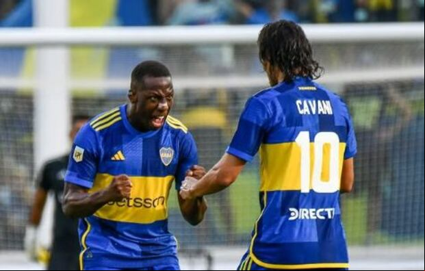 Luis Advíncula será titular, mientras que Edinson Cavani se perderá el Superclásico por una lesión.
