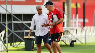 Oblitas: “Fossati sabe el fierro caliente que agarró, pero estamos detrás de él para acompañarlo”