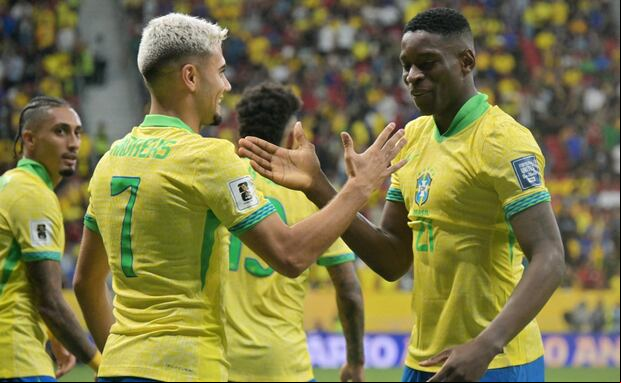 Brasil viene apostando por más jugadores que militan en su torneo local. (Foto: AFP)