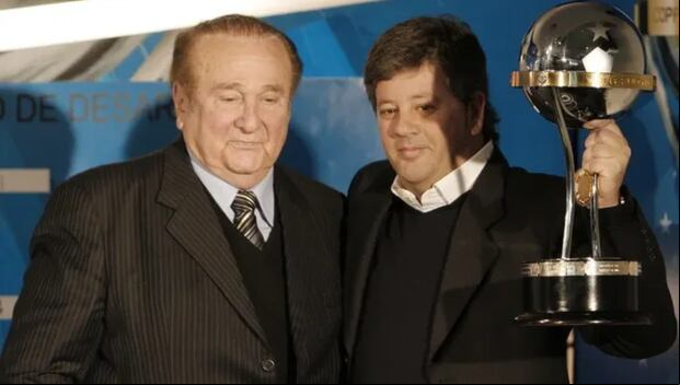 Julio Grondona estuvo presente en la consagración de Arsenal en la Copa Sudamericana 2007. (Foto: Getty Images)