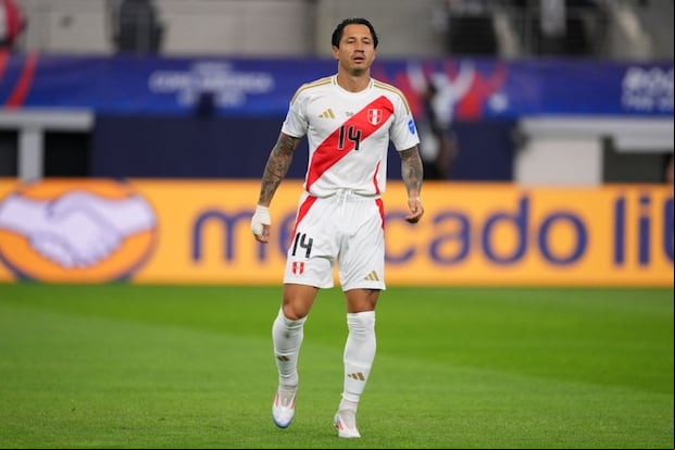 Gianluca Lapadula suma 37 partidos y 9 goles con la Selección Peruana. (Foto: AFP)