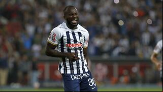 Waterman no entrenó a la par y sería baja: ¿quién reemplazaría al panameño ante Colo Colo?