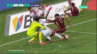 “Nunca debió ser penal”: la postura de asesor FIFA sobre jugada de Zambrano en el Perú vs. Venezuela