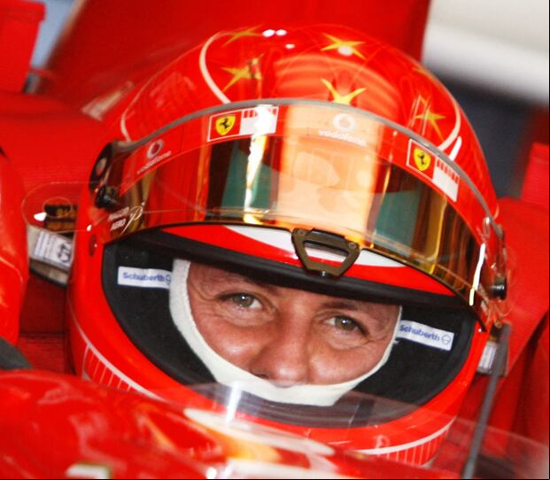 Un 29 de diciembre del 2013, el expiloto alemán Michael Schumacher, siete veces campeón del mundo de Fórmula Uno, sufre un accidente de esquí en la estación de Méribel, en los Alpes ses, y queda en estado vegetativo. (VANDERLEI ALMEIDA / AFP).