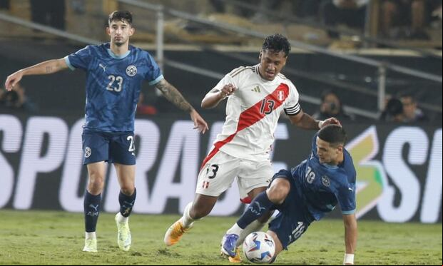 Renato Tapia jugó 89 minutos en el empate con Paraguay. (Foto: Violeta Ayasta / GEC)