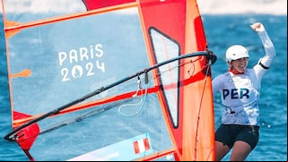 ¡Orgullo nacional! María Belén Bazo fue tercera en semifinal de windsurf y ganó diploma para Perú