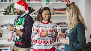 Ugly Christmas Sweater Day: what is it, when is it celebrated, and what is its origin?