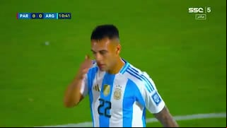 Tras revisión del VAR: gol de Lautaro Martínez para el 1-0 de Argentina contra Paraguay