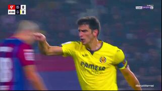 ¡No levanta cabeza! Gol de Moreno para el 0-1 del Barcelona vs. Villareal por LaLiga